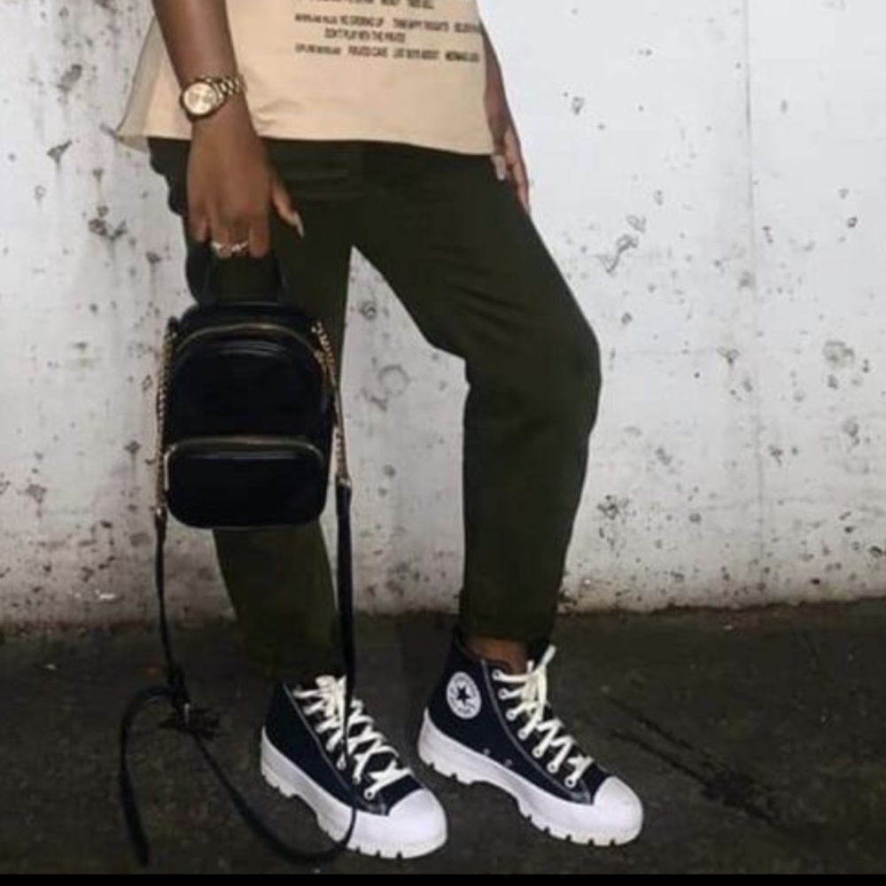 Platform converse
